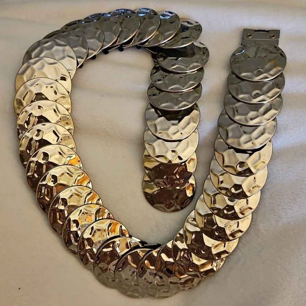 Vintage Silver Circle Hammered Metal Stretch Belt